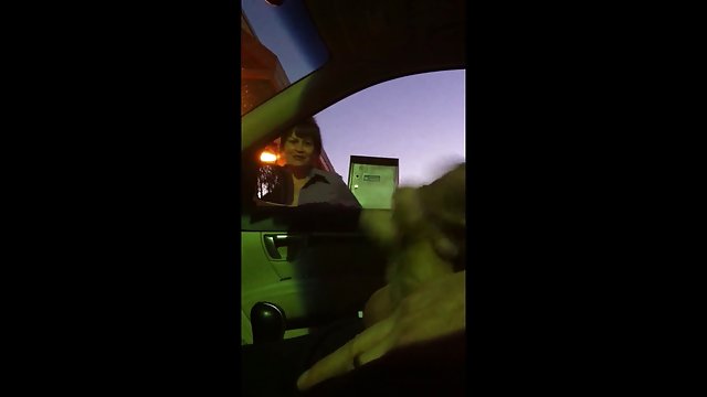 مرد جوان داغ کون زن چاق پیر را می خورد