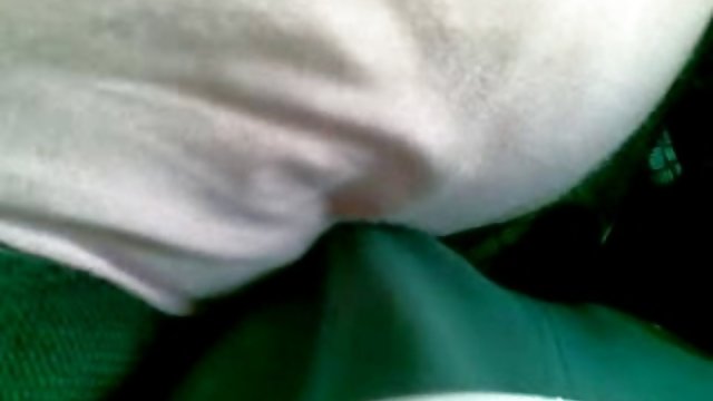 فاحشه فاحشه Busty با مشاعره برهنه و بیدمشک انگشت می کند