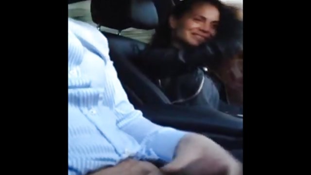 جوجه های محروم چک با همه در یک مهمانی در یک مهمانی جنسی لعنتی