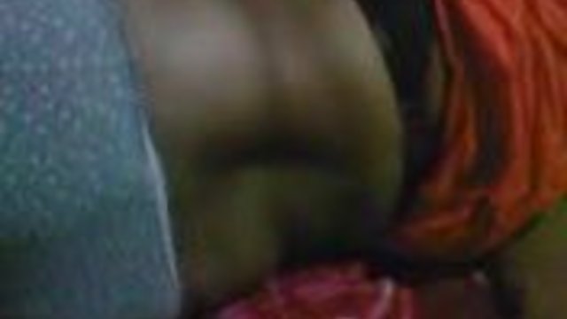 گوميك يك دوست داشت و به او يك دوست داشت و از او خواست كه او را به هم بزند
